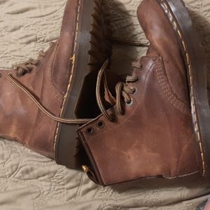 Dr. Martens size mens 5, womens 7